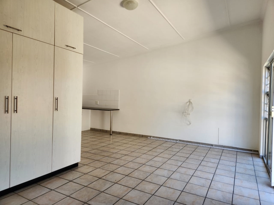 To Let 1 Bedroom Property for Rent in Selborne Eastern Cape